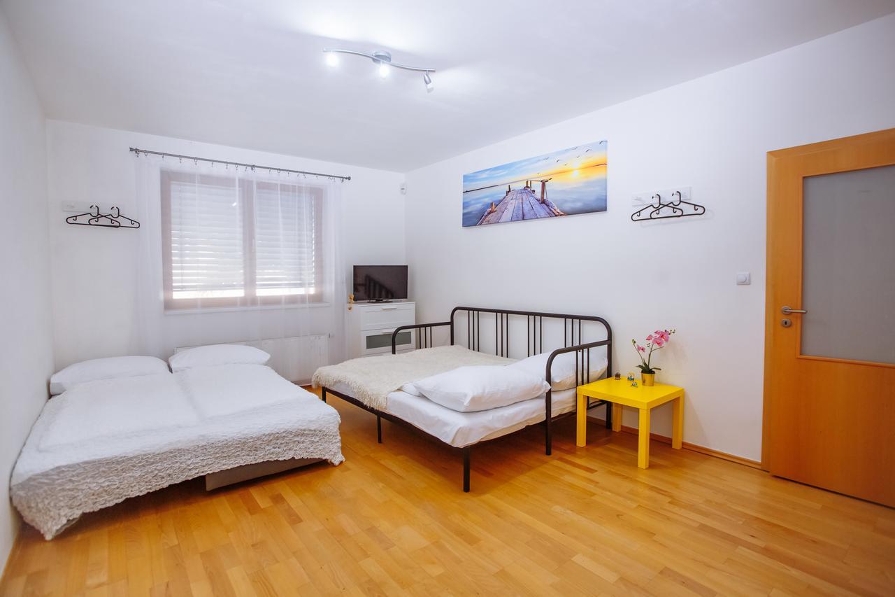 Beautiful Apartment In Central Residence プラハ エクステリア 写真