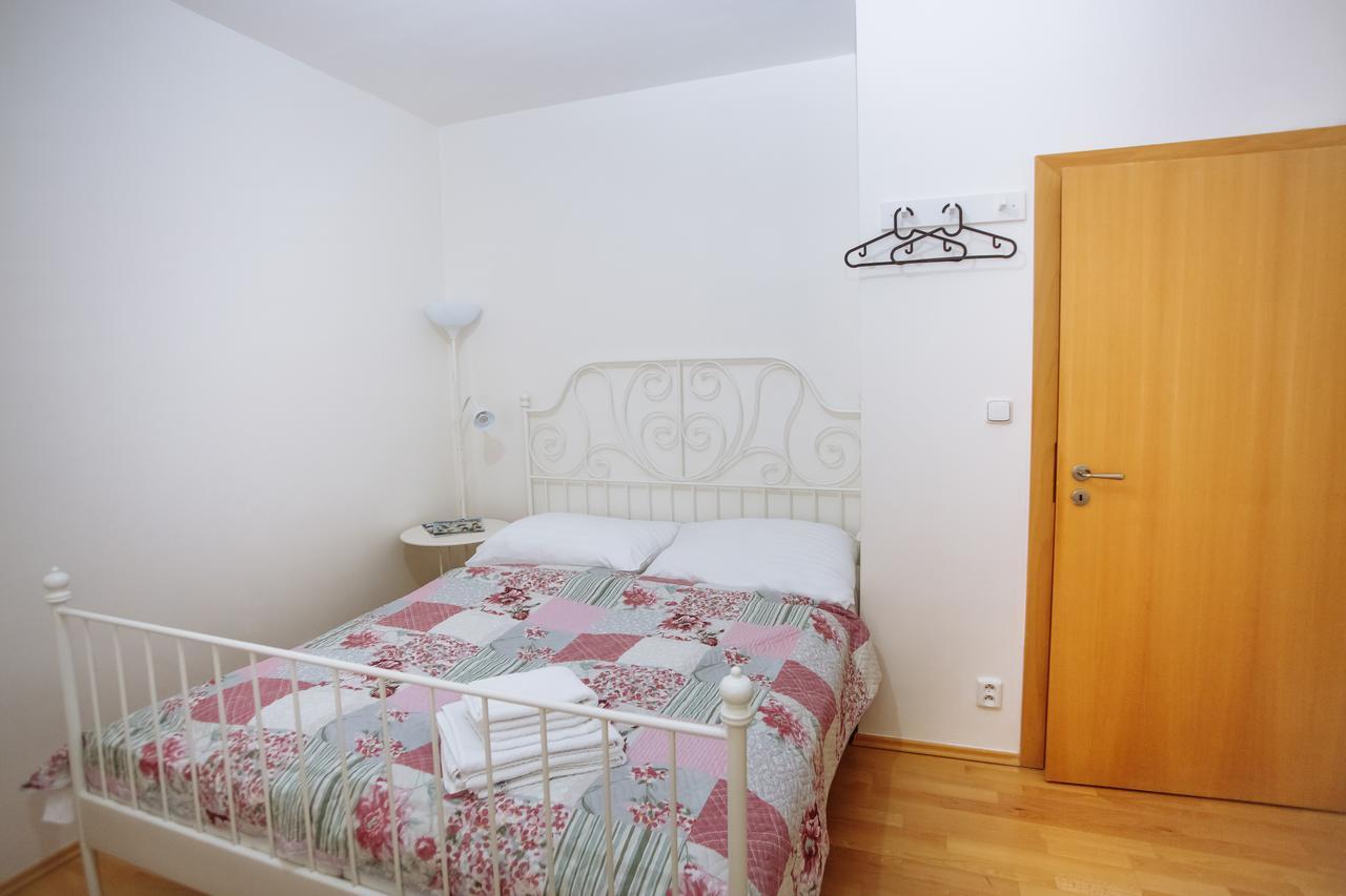 Beautiful Apartment In Central Residence プラハ エクステリア 写真